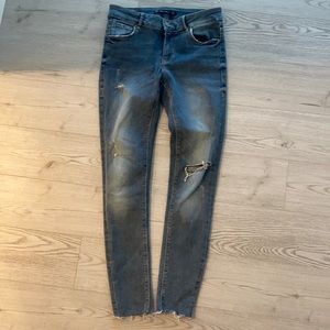Mid rise skinny Zara jeans